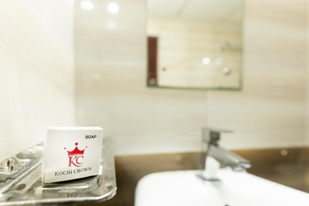 Hotel Kochi Crown מראה חיצוני תמונה