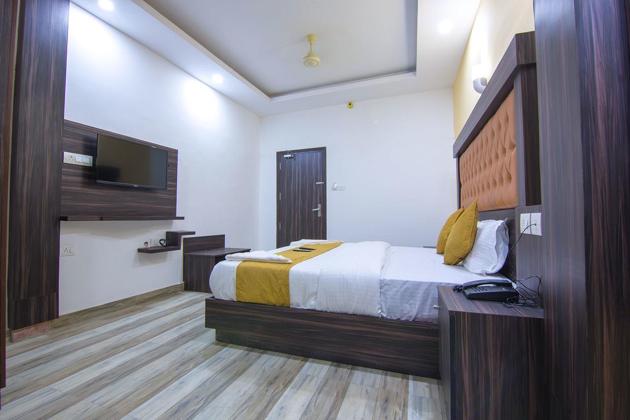 Hotel Kochi Crown מראה חיצוני תמונה