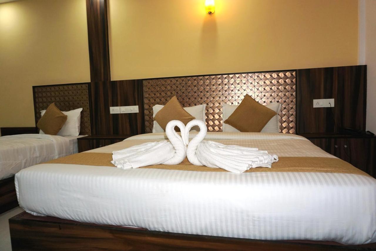 Hotel Kochi Crown מראה חיצוני תמונה