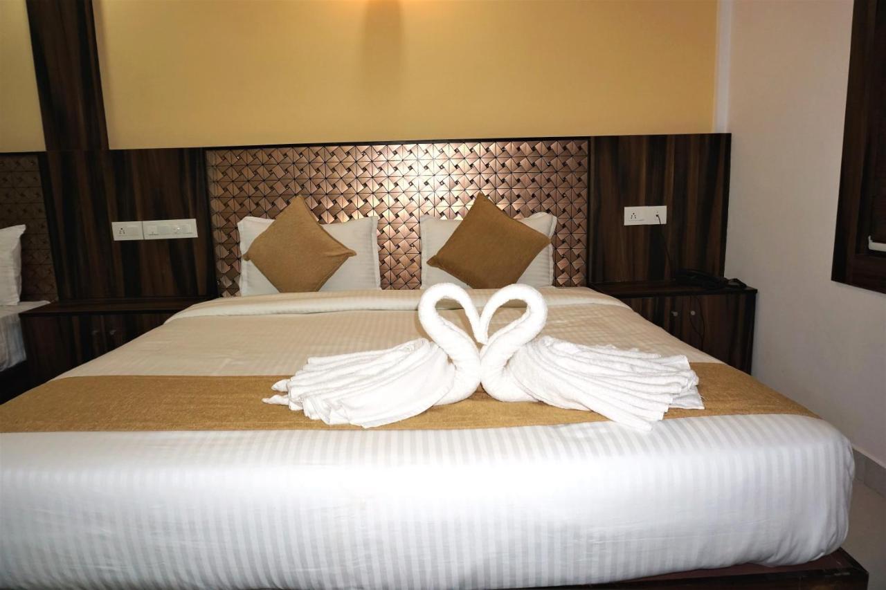 Hotel Kochi Crown מראה חיצוני תמונה